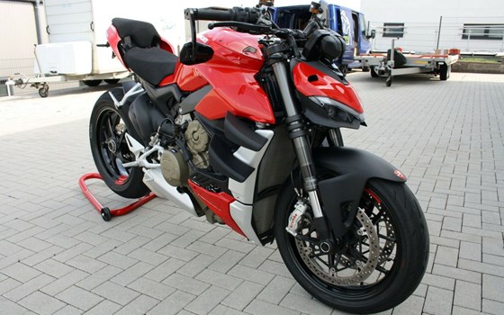 Gebrauchtmotorrad Ducati Streetfighter V4 - Bild 1