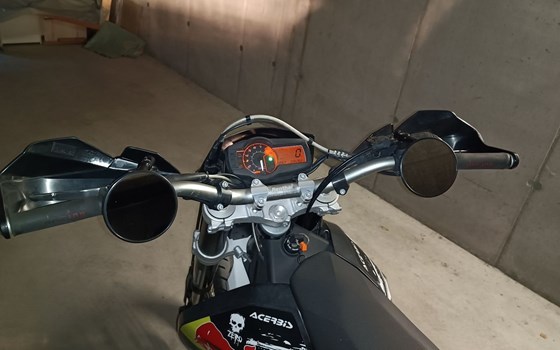 Gebrauchtmotorrad KTM 690 SMC - Bild 8