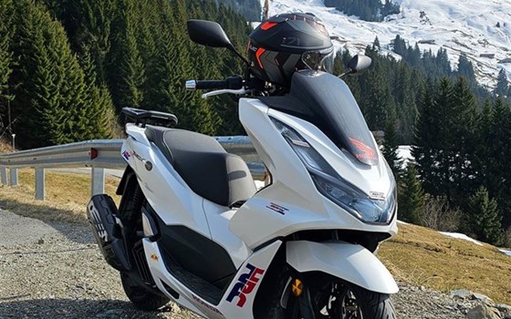 Gebrauchtmotorrad Honda PCX125 - Bild 1