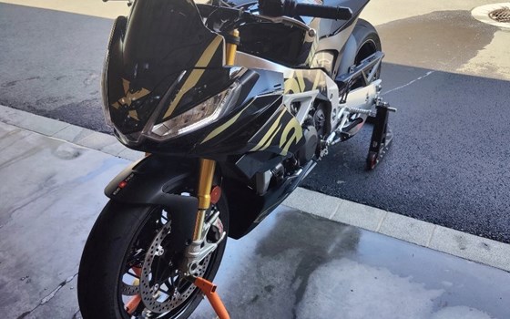 Gebrauchtmotorrad Aprilia Tuono V4 1100 Factory - Bild 1