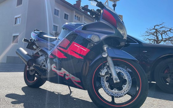 Gebrauchtmotorrad Honda CBR 600 F - Bild 1