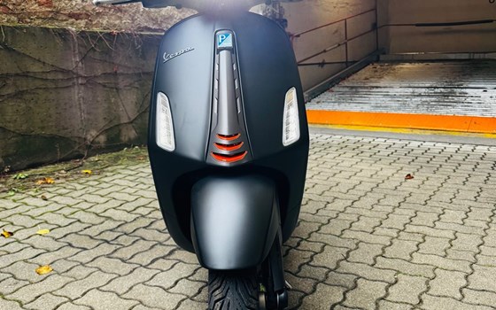 Gebrauchtmotorrad Vespa 125 Primavera ET3 - Bild 9