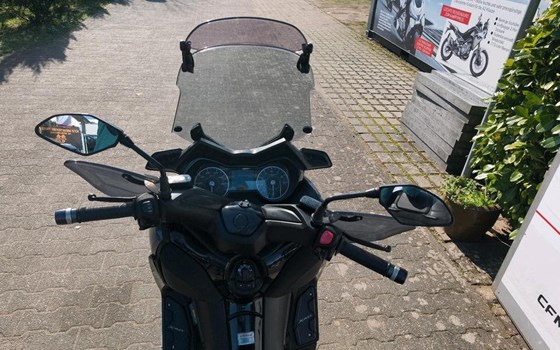 Gebrauchtmotorrad Yamaha XMAX 300 Tech MAX - Bild 10