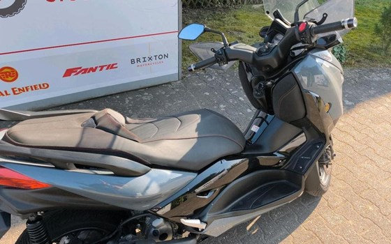 Gebrauchtmotorrad Yamaha XMAX 300 Tech MAX - Bild 3