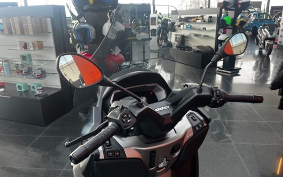 Gebrauchtmotorrad Piaggio MP3 530 HPE Exclusive - Bild 2