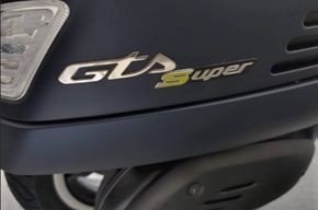 Gebrauchtmotorrad Vespa GTS 300 hpe Super Tech - Bild 4