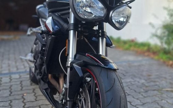Gebrauchtmotorrad Triumph Street Triple RS - Bild 6