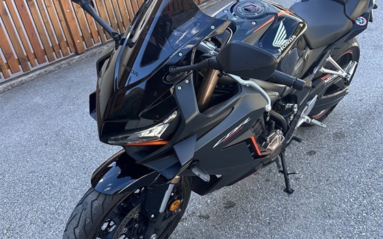 Gebrauchtmotorrad Honda CBR650R - Bild 2