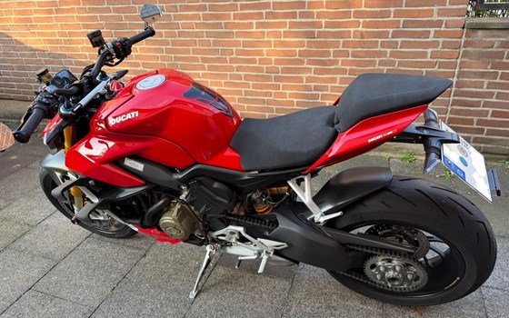 Gebrauchtmotorrad Ducati Streetfighter V4 S - Bild 2