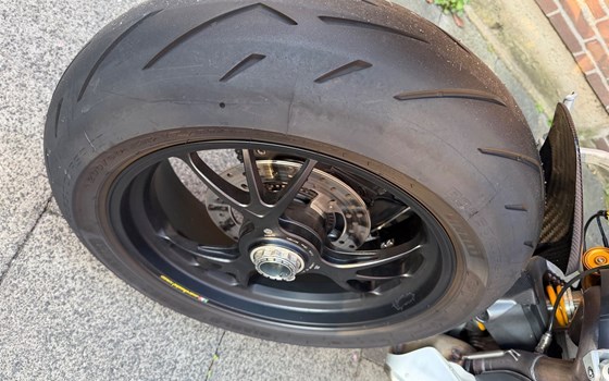Gebrauchtmotorrad Ducati Streetfighter V4 S - Bild 4