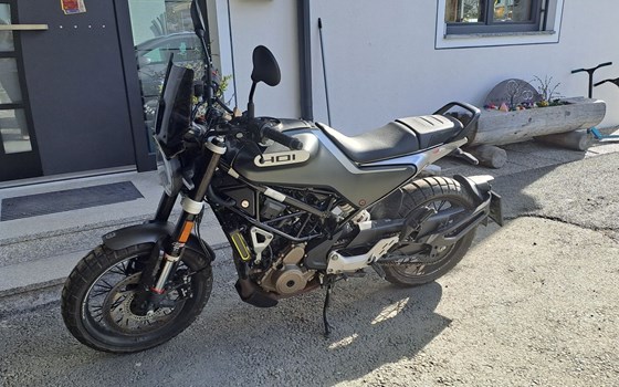 Gebrauchtmotorrad Husqvarna Svartpilen 401 - Bild 1