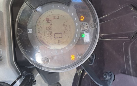 Gebrauchtmotorrad Husqvarna Svartpilen 401 - Bild 6