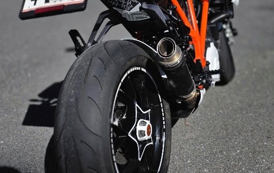 Gebrauchtmotorrad KTM 1290 Super Duke R - Bild 6