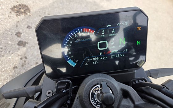 Gebrauchtmotorrad Suzuki GSX-8S - Bild 6