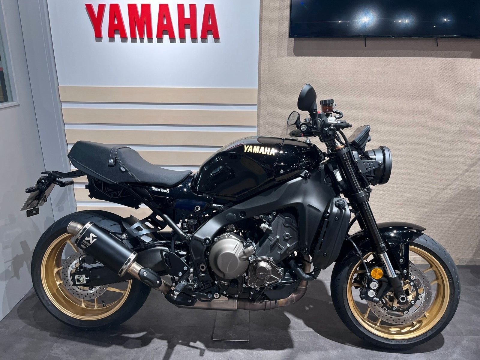 Yamaha XSR900 