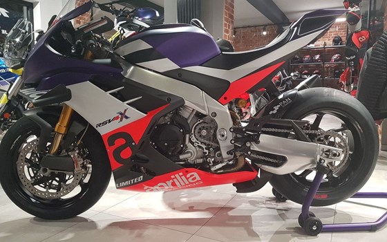 Neufahrzeug Aprilia RSV4 XTrenta - Bild 25