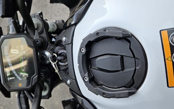 Gebrauchtmotorrad Kawasaki Z900 - Bild 6