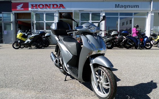 Gebrauchtmotorrad Honda SH125i - Bild 1