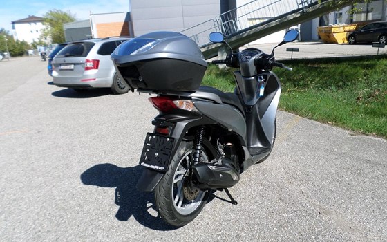 Gebrauchtmotorrad Honda SH125i - Bild 3