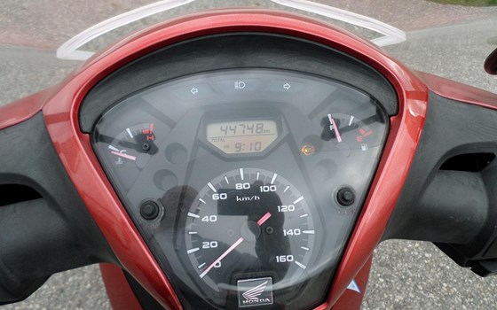 Gebrauchtmotorrad Honda SH150i - Bild 10