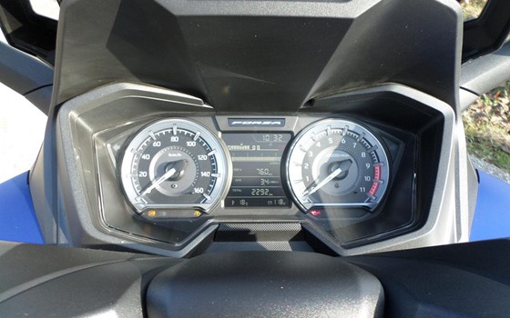 Gebrauchtmotorrad Honda Forza 350 - Bild 11
