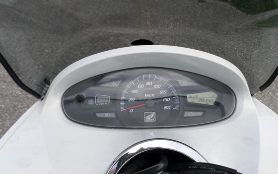 Gebrauchtmotorrad Honda PCX125 - Bild 10