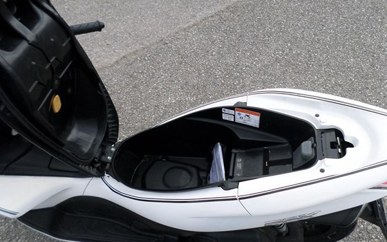 Gebrauchtmotorrad Honda PCX125 - Bild 11