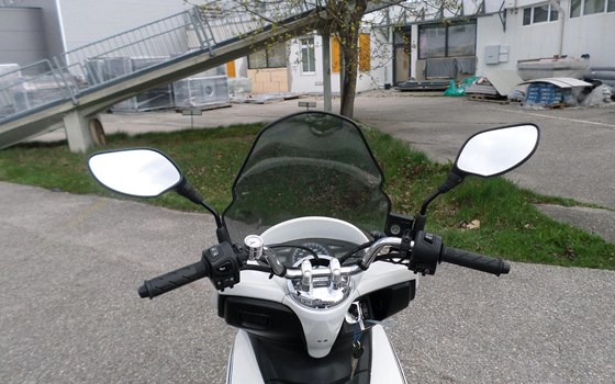 Gebrauchtmotorrad Honda PCX125 - Bild 9