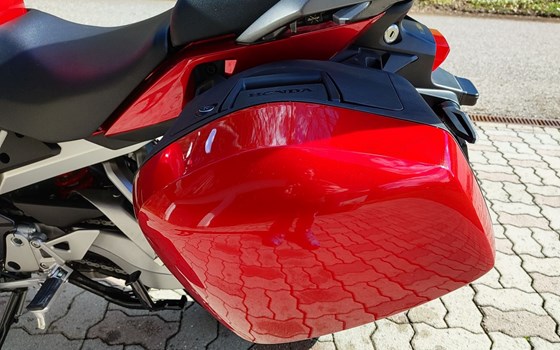 Gebrauchtmotorrad Honda VFR800X Crossrunner - Bild 6