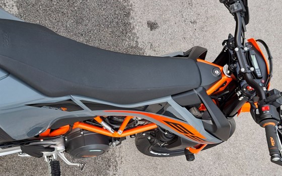Gebrauchtmotorrad KTM 690 SMC R - Bild 15