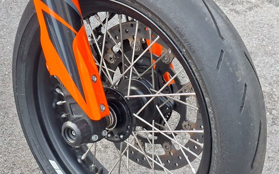 Gebrauchtmotorrad KTM 690 SMC R - Bild 7