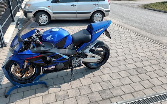 Gebrauchtmotorrad Honda CBR 900 RR Fireblade - Bild 4