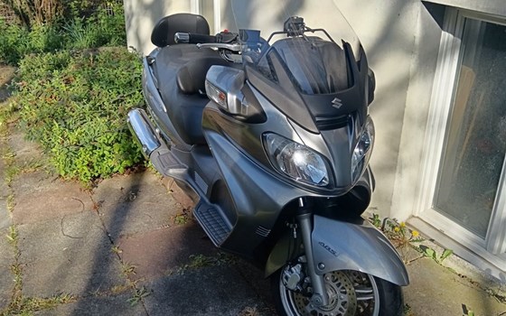 Motorrad Occasion Suzuki Burgman 650 Executive - Bild 3