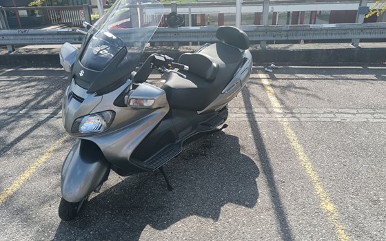 Motorrad Occasion Suzuki Burgman 650 Executive - Bild 5