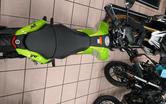Gebrauchtmotorrad Benelli TnT 125 - Bild 6