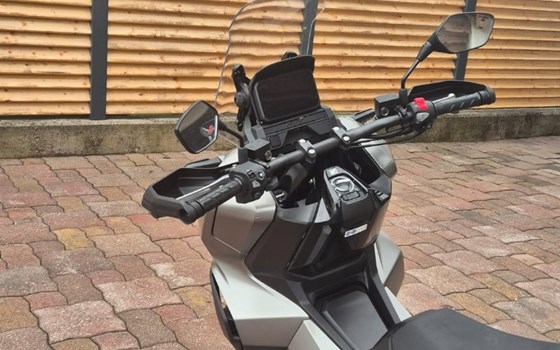 Gebrauchtmotorrad Honda ADV350 - Bild 3