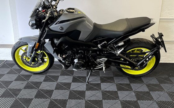Gebrauchtmotorrad Yamaha MT-09 - Bild 1