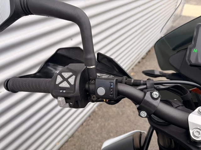 KTM 790 Adventure (weiss) - Bild 6