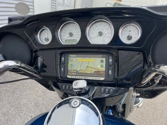 Harley-Davidson Touring Street Glide Special FLHXS (blau) - Bild 11