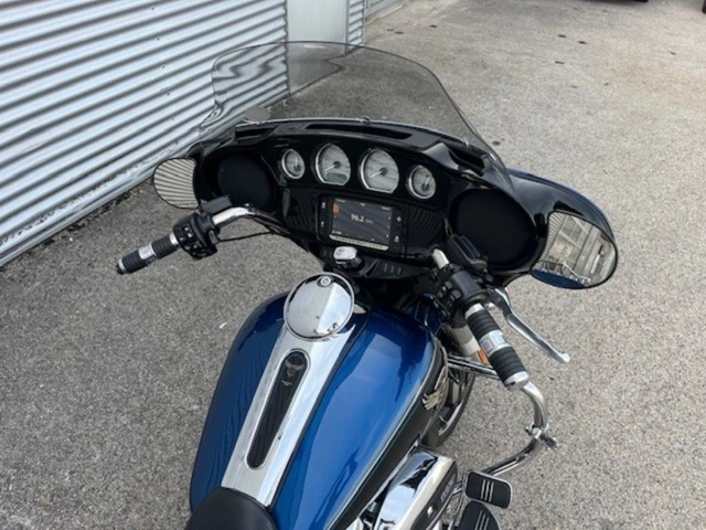 Harley-Davidson Street Glide FLHX (blau) - Bild 5