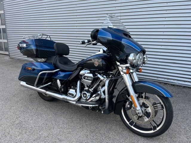 Harley-Davidson Street Glide FLHX (blau) - Bild 5