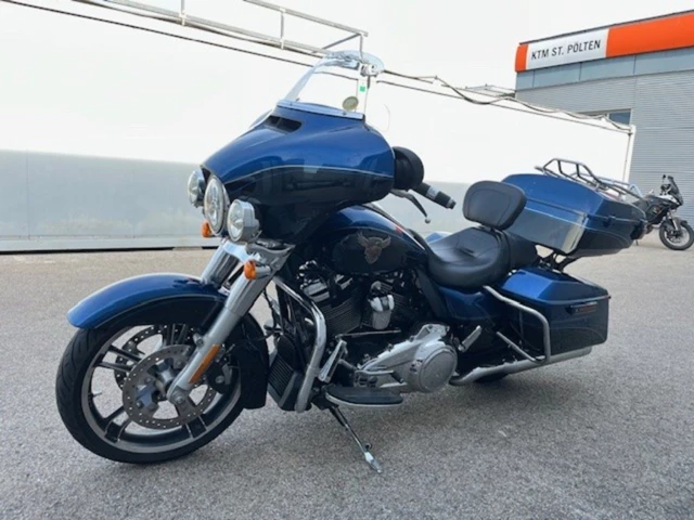 Harley-Davidson Touring Street Glide Special FLHXS (blau) - Bild 9
