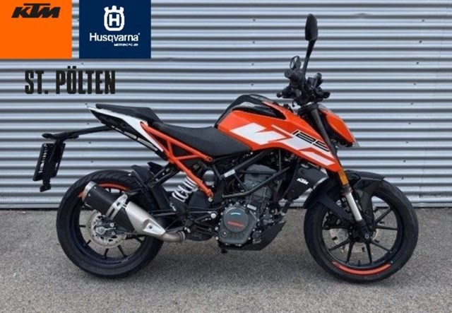KTM 125 Duke (orange)