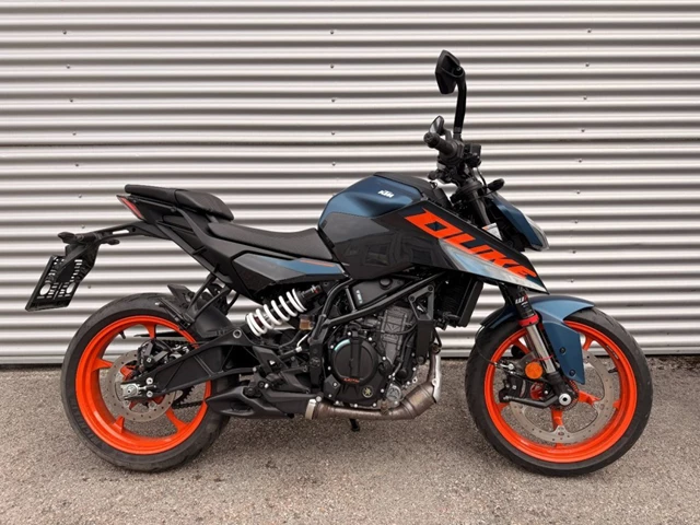 KTM 125 Duke (blau) - Bild 1