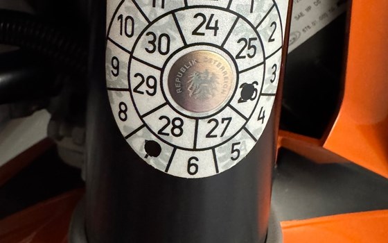 Gebrauchtmotorrad KTM 690 SMC - Bild 10