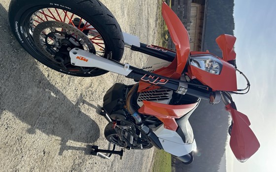 Gebrauchtmotorrad KTM 690 SMC - Bild 5