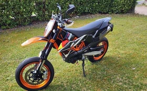 Gebrauchtmotorrad KTM 690 SMC R - Bild 4