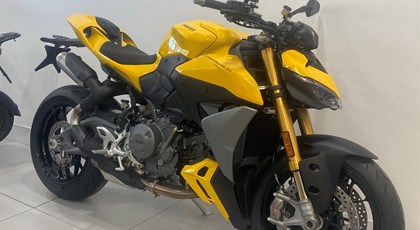 Neumotorrad Ducati Streetfighter V2 S