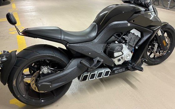 Gebrauchtmotorrad Benda LFC 700 - Bild 1