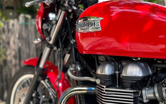 Gebrauchtmotorrad Triumph Thruxton - Bild 1